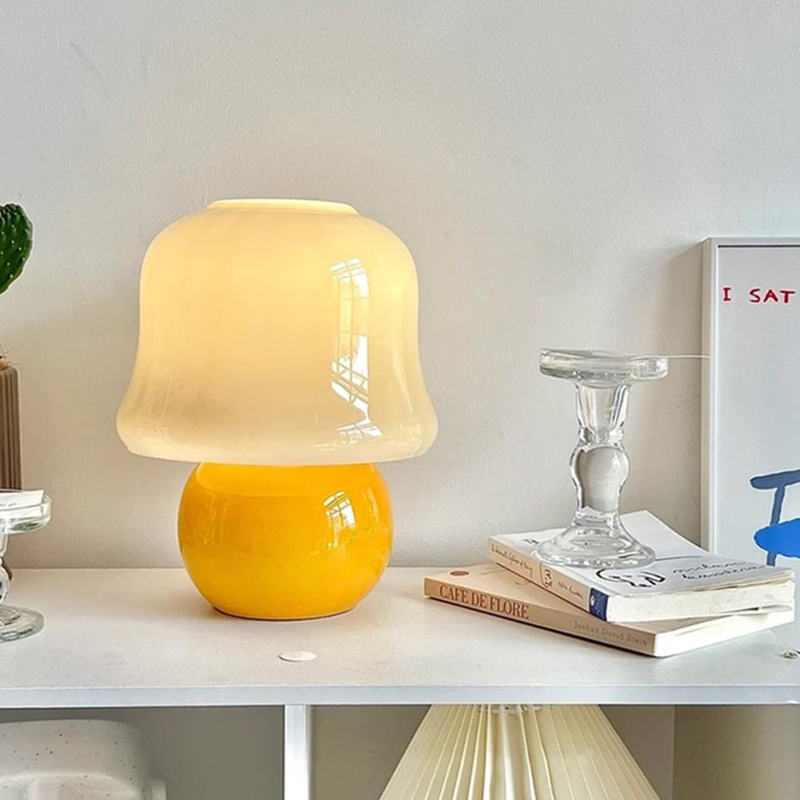 Lampe de chevet champignon au style minimaliste – Image 4