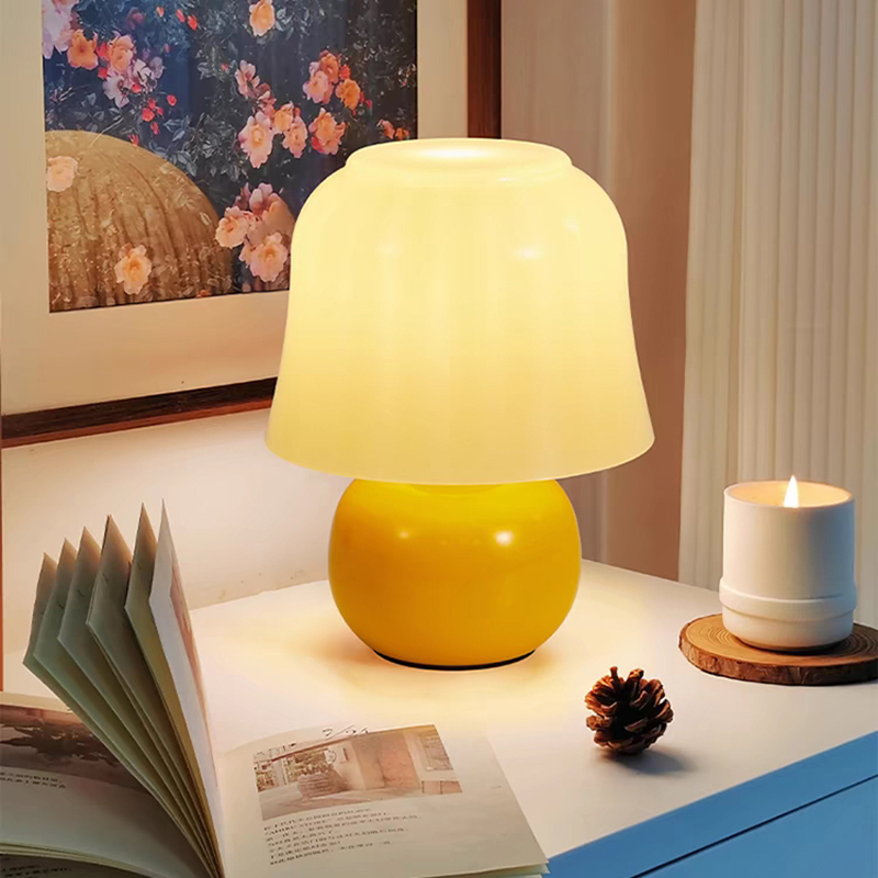 Lampe de chevet champignon au style minimaliste – Image 6
