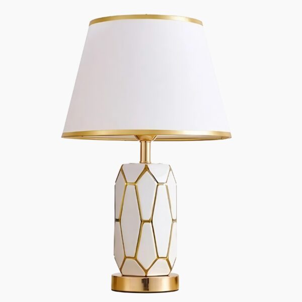 Lampe à poser luxueuse avec finitions dorées