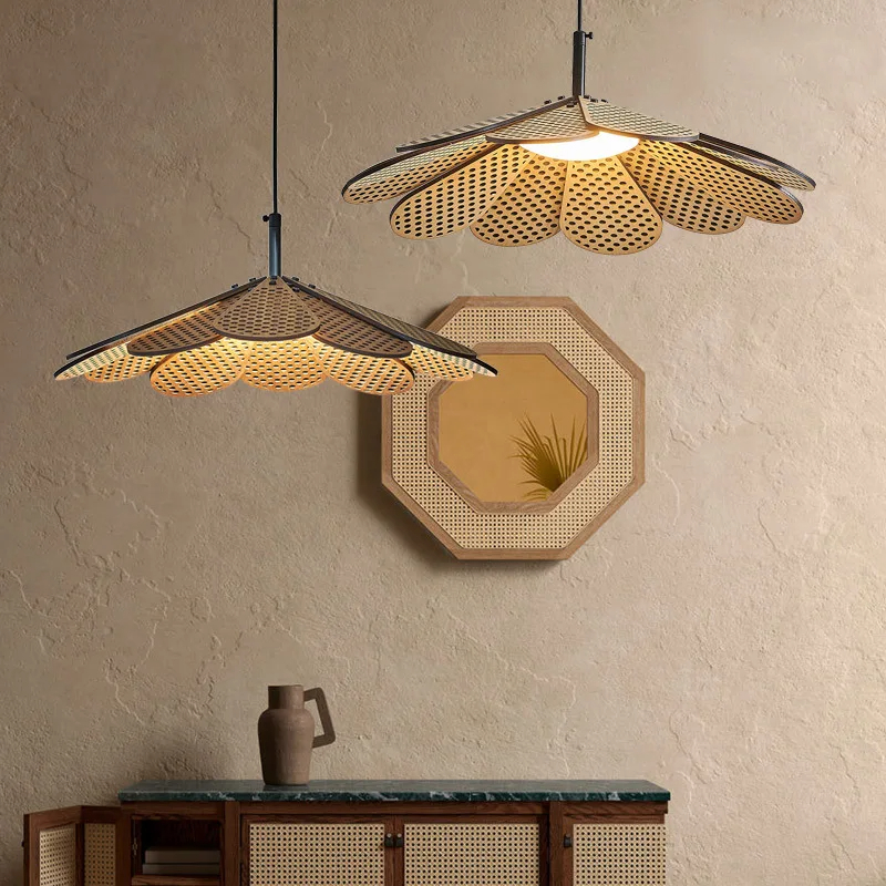 Suspension design en bois en forme de pétale – Image 9