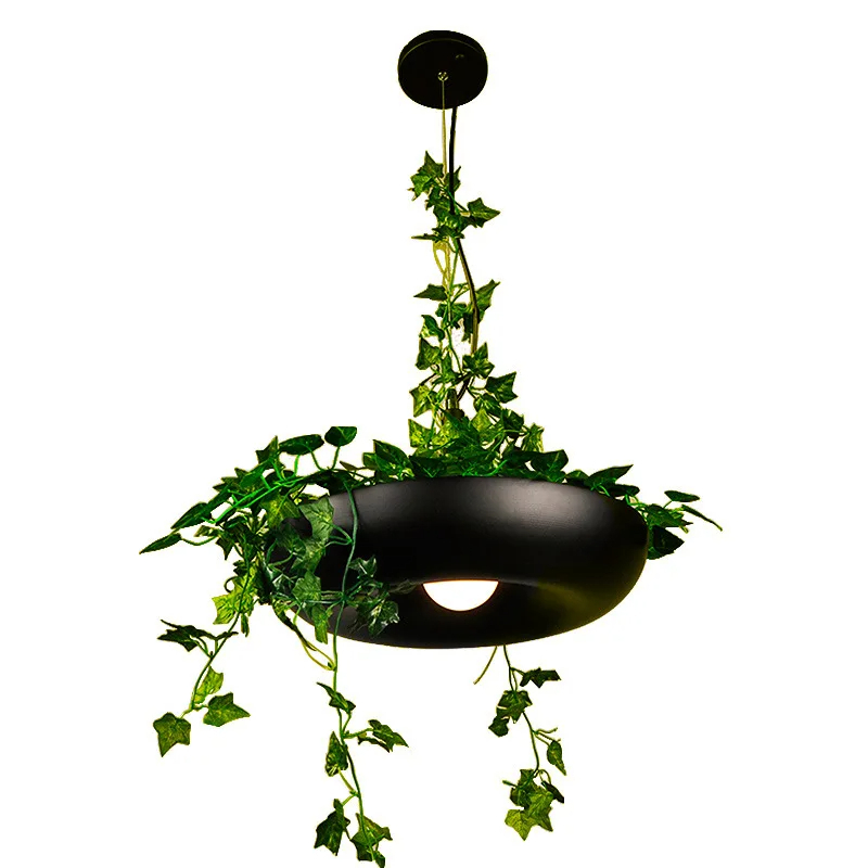 Suspension design moderne élégante avec plante verte – Image 6