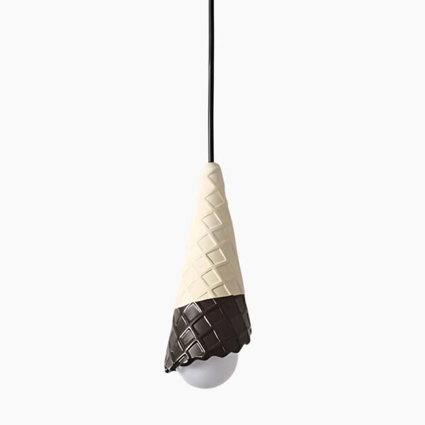 Suspension chambre originale en forme de glace